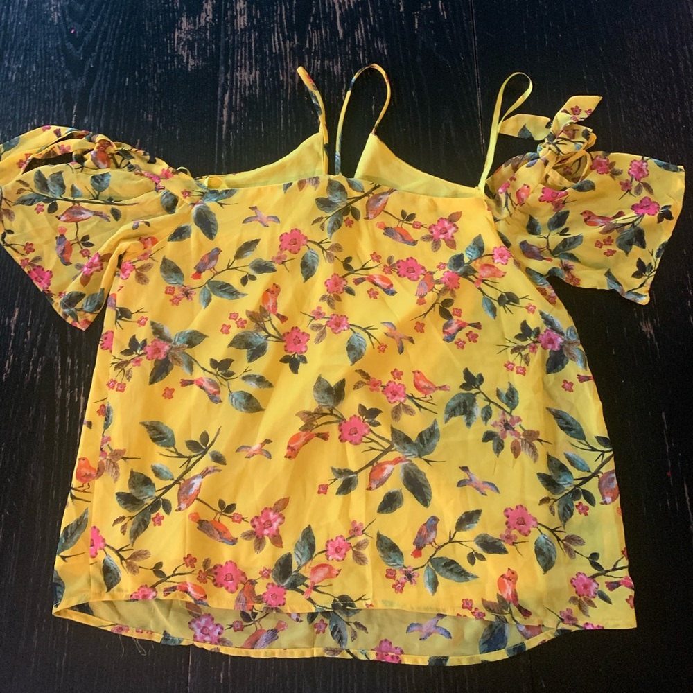 Fun summer tank top.
